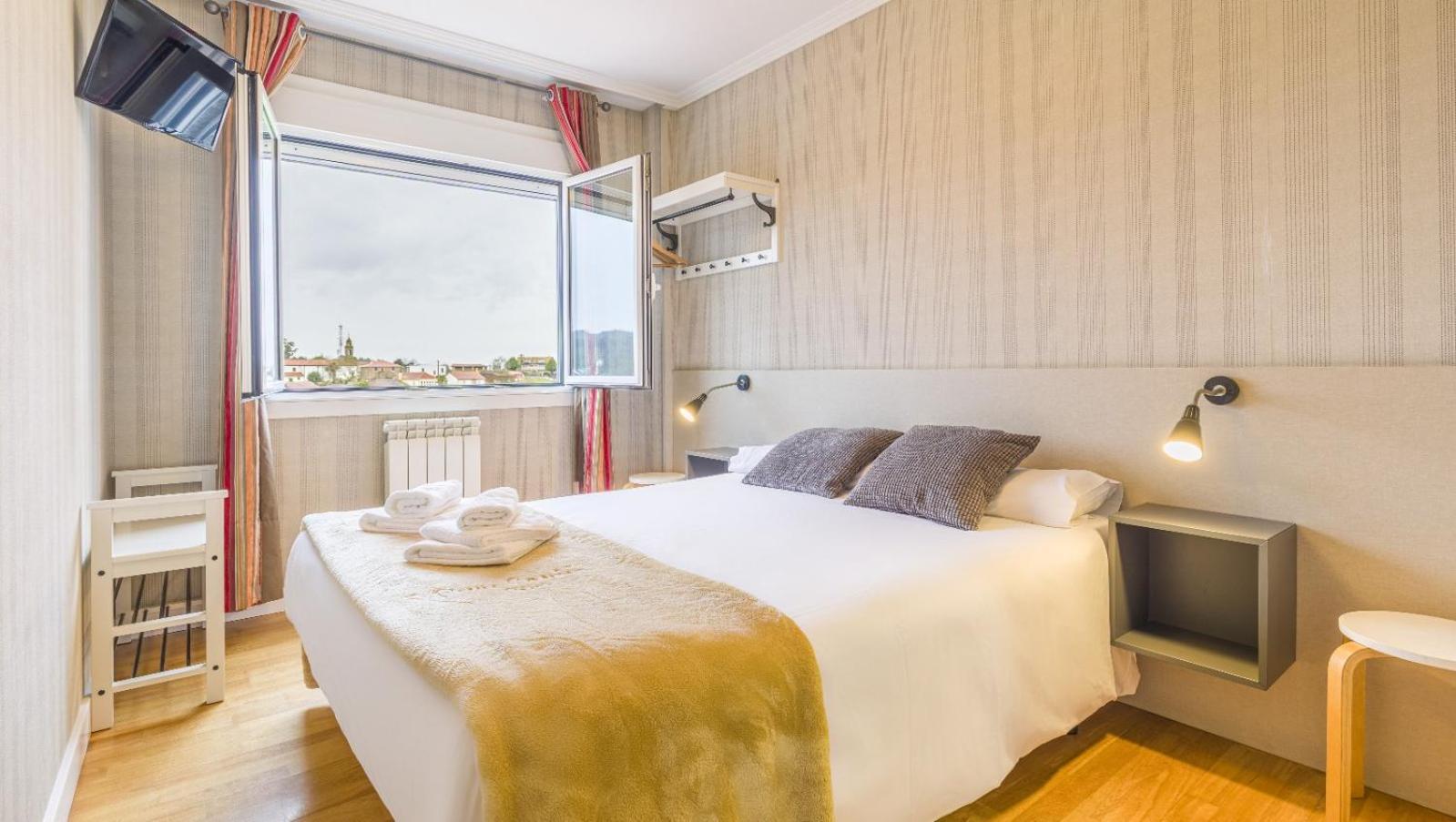 Pension 9 De Abril โอ เปโดรว์โซ ภายนอก รูปภาพ